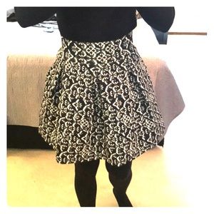 Xhilaration Black & White Pattern Skirt